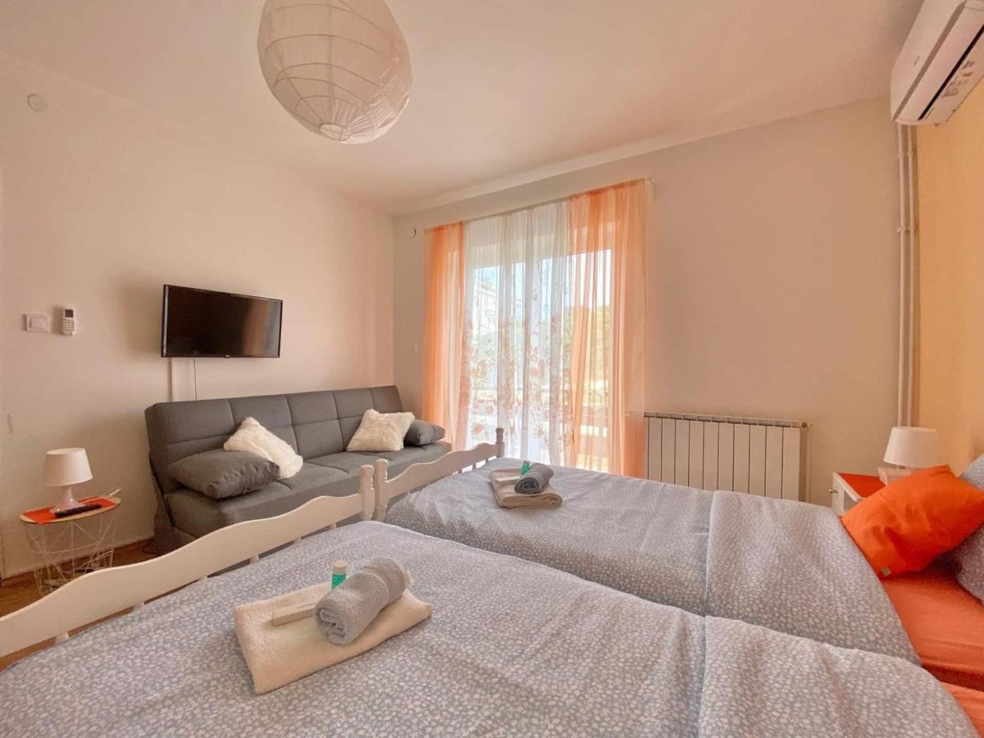 Apartments Xenia Krk Đảo Krk Ngoại thất bức ảnh