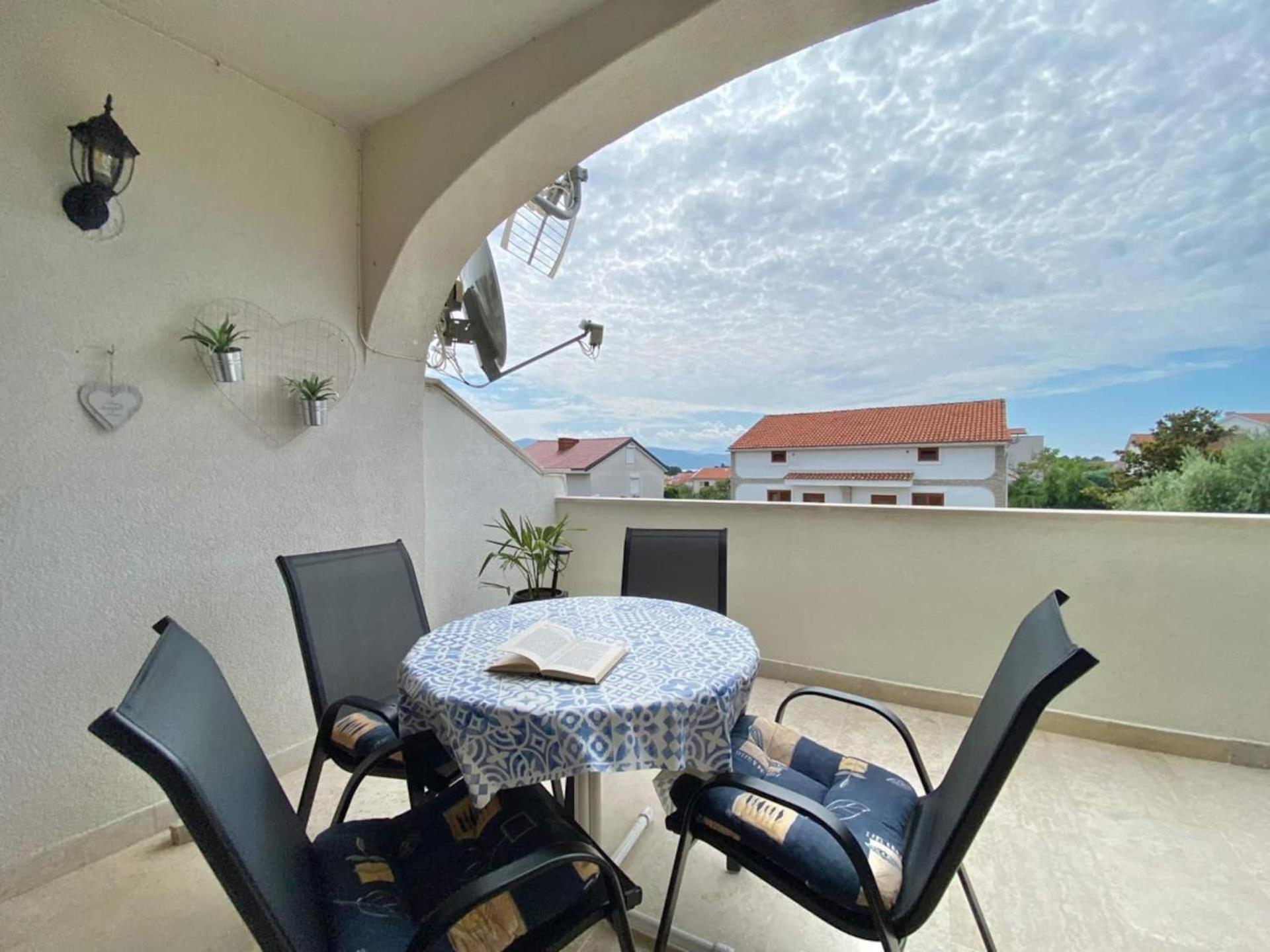Apartments Xenia Krk Đảo Krk Ngoại thất bức ảnh